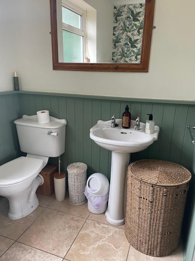 King Size Bed & En Suite Rolled Top Bath Private Lane Harrogate Zewnętrze zdjęcie